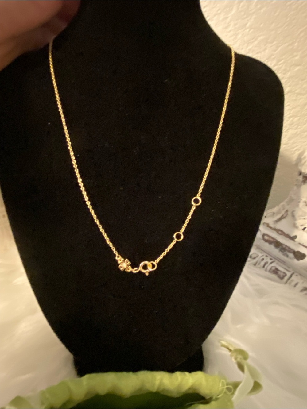 Tory Burch Kira flower pendant necklace w/ white mother-of-pearl inlay gold 18” - Picture 4 of 7